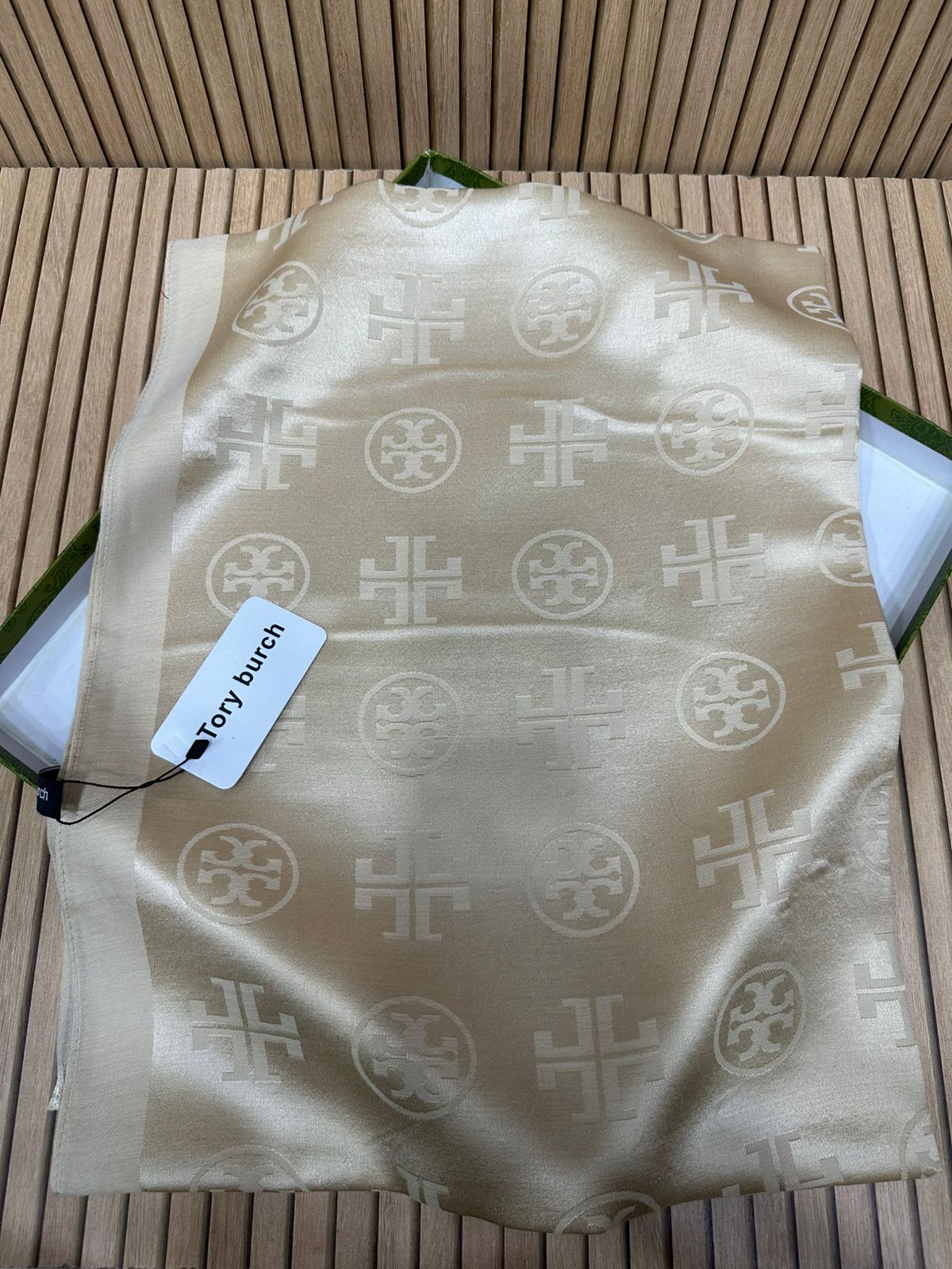 SILK SCAF BRANDED