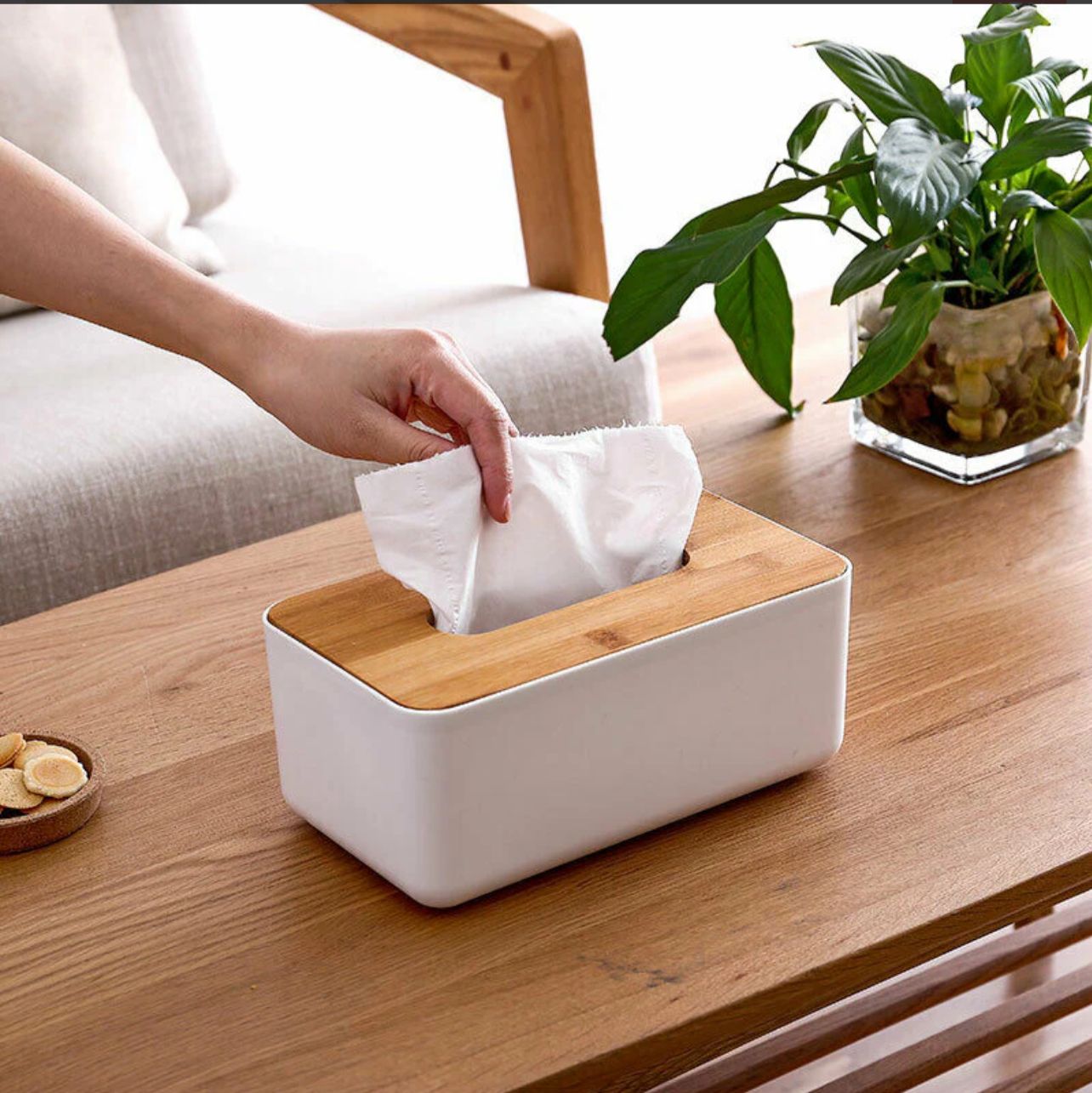 Tissue paper box
