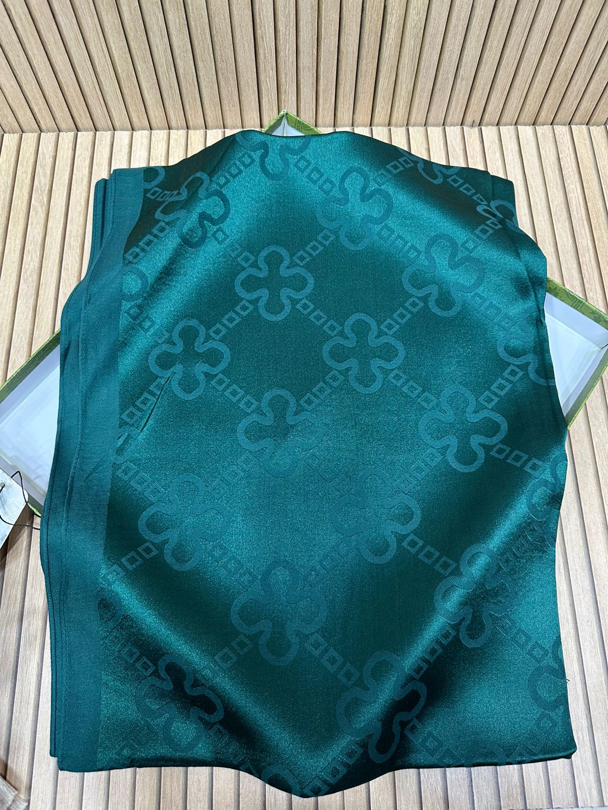 SILK SCAF BRANDED