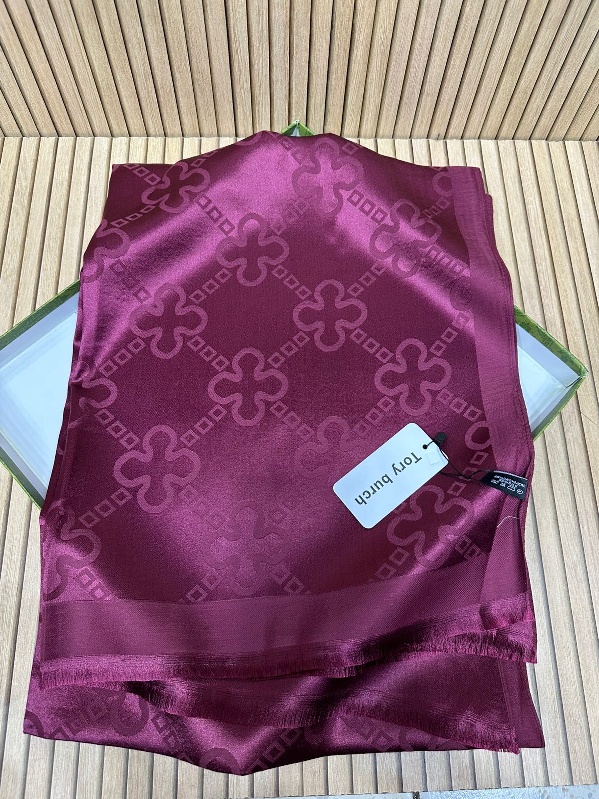 SILK SCAF BRANDED
